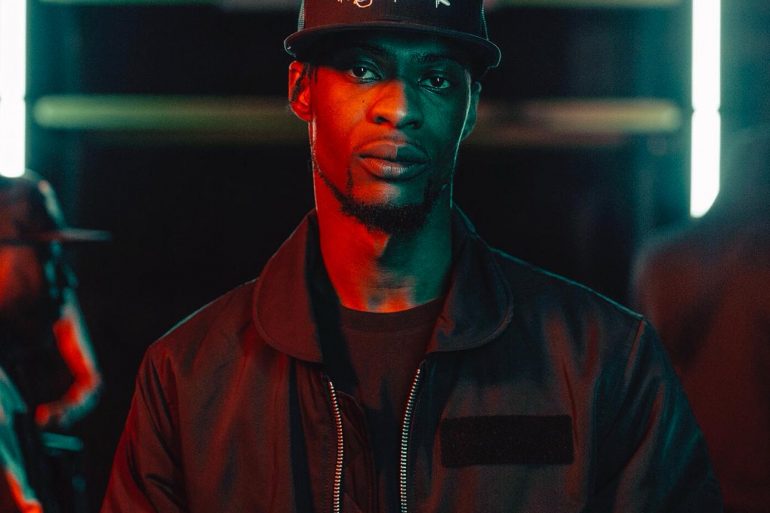 armzee wait a minute