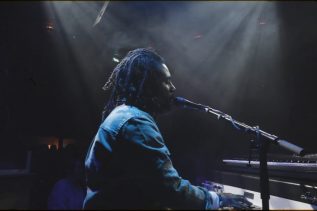 Aaron Taylor Shooting stars Benny Sings