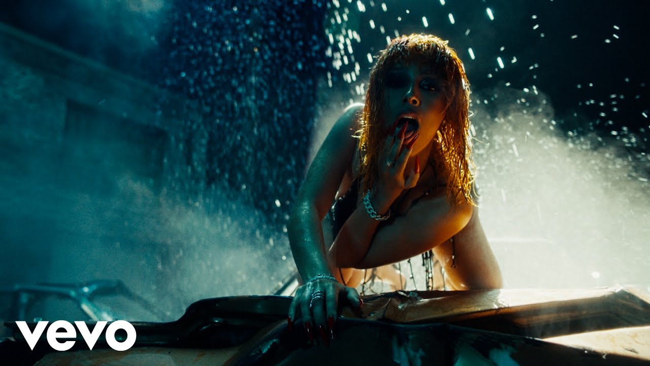 Doja Cat Releases New Video for 'Streets': Watch | HWING