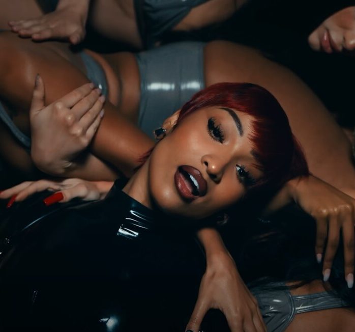 Shenseea Curious