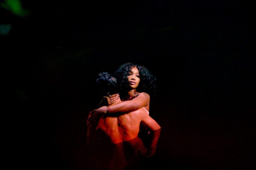 SZA Shares Steamy Video for "Snooze"