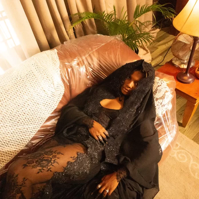 Salle Love From the 90s