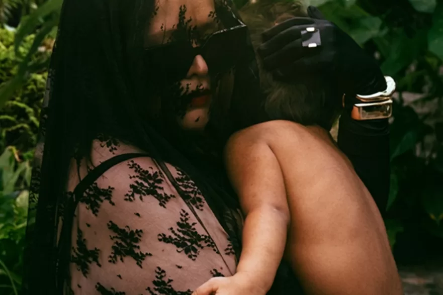 DomLand Dipped In Black