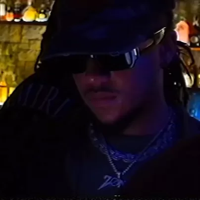 NAFE SMALLZ - RED LINE