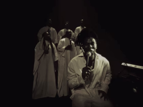 D’Yani Strips It Back With Soulful Live Performance Of “Journey”