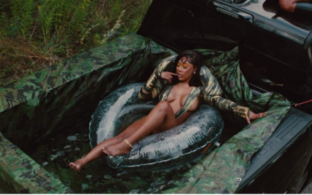Glizzy Glow & FWC Big Key Bring Midwest Energy on “Pick Em Up”